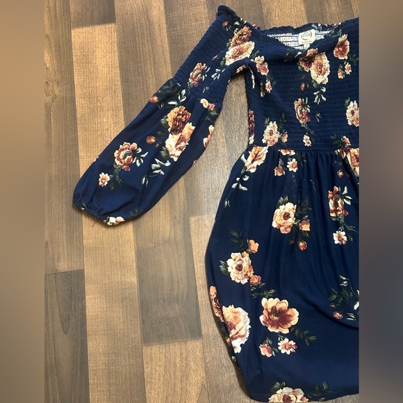 205 Collins Pink, blue and Gray Off the Shoulder Pleated Sundress - Picture 6 of 9